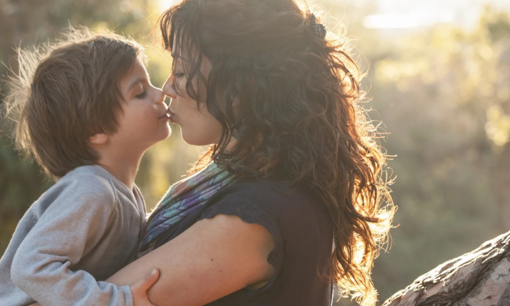 What to Wear for Family Photos: A Guide to Coordinating Outfits