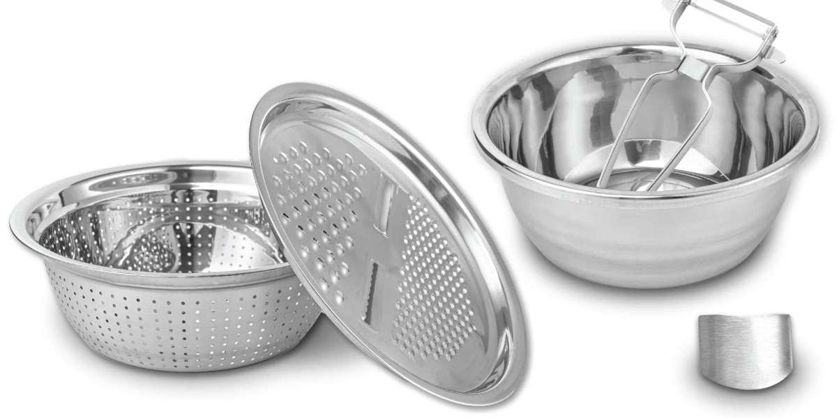 Elevate Your Kitchen with the Le Regalo® 5 Piece Stainless Steel Colander Set