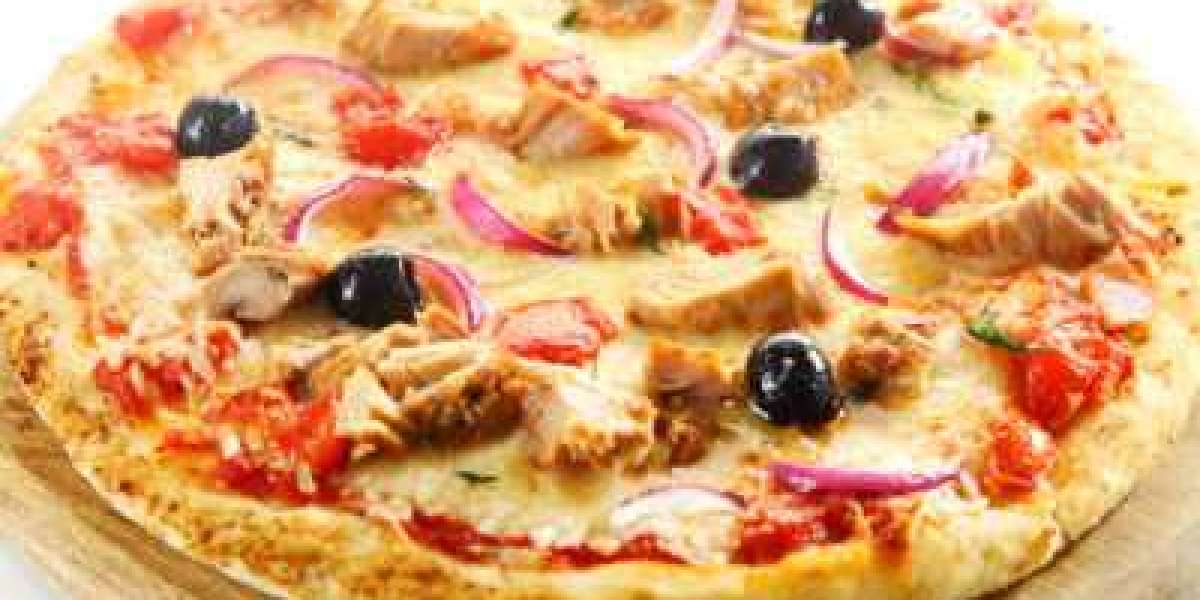 Discovering the Best Pizza Delivery in Puerto Banus: A Slice of Culinary Perfection